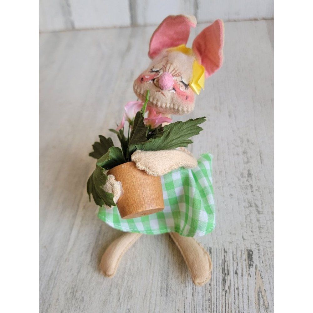 Vintage Annalee 1988 Easter Bunny flower pot spring doll